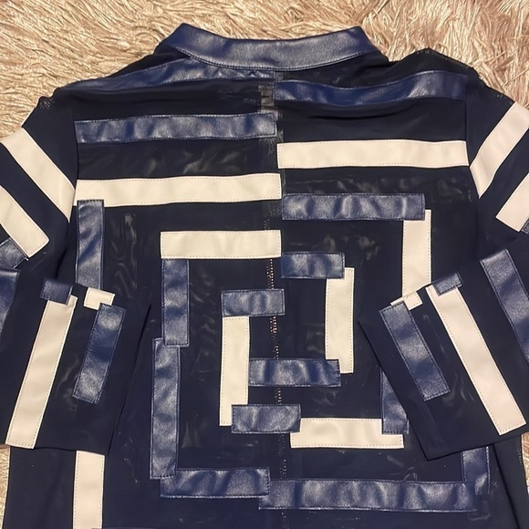 CHICOS Blue & White Mesh Top sz 0 - Picture 12 of 12
